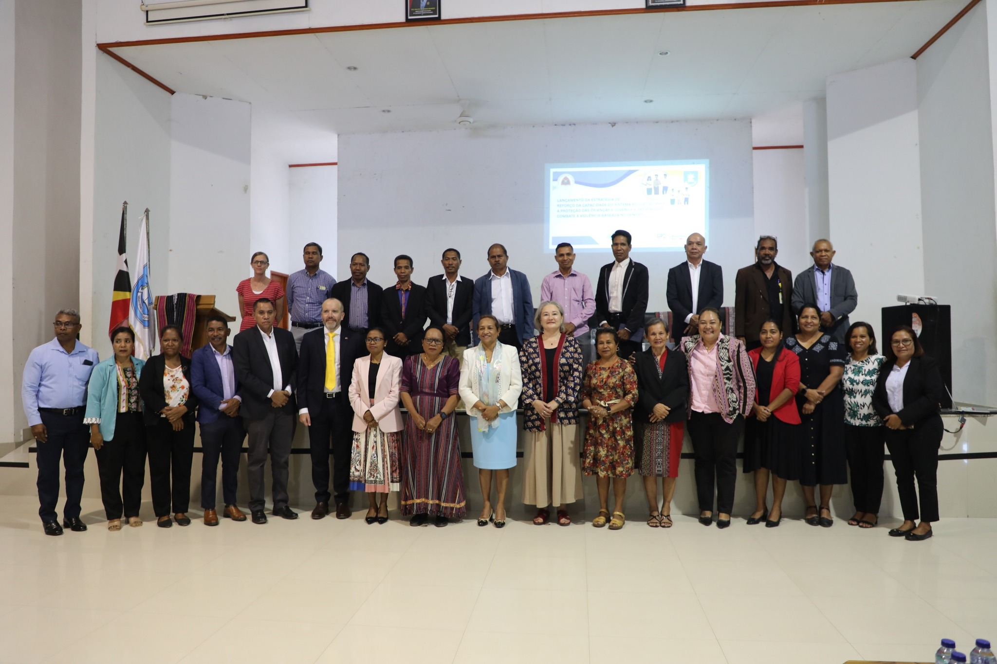 𝐋𝐀𝐍𝐒𝐀𝐌𝐄𝐍𝐓𝐔 𝐄𝐒𝐓𝐑𝐀𝐓É𝐉𝐈𝐀 𝐊𝐀𝐏𝐀𝐒𝐈𝐓𝐀𝐒𝐀𝐔𝐍 𝐒𝐈𝐒𝐓𝐄𝐌𝐀 𝐄𝐃𝐔𝐊𝐀𝐓𝐈𝐕𝐔 𝐍𝐎 𝐏𝐑𝐎𝐓𝐄𝐒𝐀𝐔𝐍 𝐁𝐀 𝐋𝐀𝐁𝐀𝐑𝐈𝐊, 𝐉𝐔𝐕𝐄𝐍𝐓𝐔𝐃𝐄, 𝐏𝐑𝐄𝐕𝐄𝐍𝐒𝐀𝐔𝐍 𝐍𝐎 𝐊𝐎𝐌𝐁𝐀𝐓𝐄 𝐕𝐈𝐎𝐋É𝐍𝐒𝐈𝐀 𝐁𝐀𝐙𝐄𝐈𝐀 𝐁𝐀 𝐉É𝐍𝐄𝐑𝐔